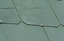 cracked fibre cememt shingle roofing